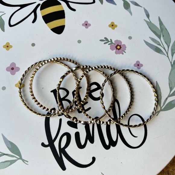 Beautiful 5 pice bangle bracelet set - Picture 9 of 17